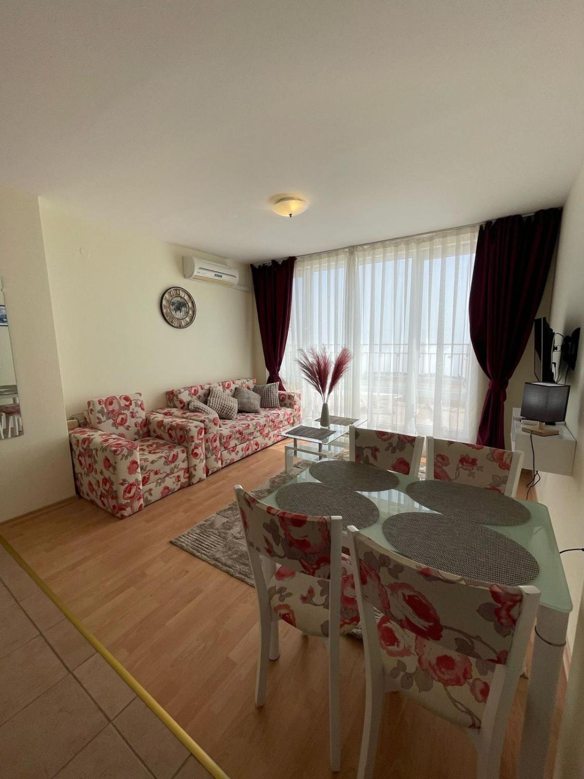 Grand Resort - Imperial Crown Fort Club - Prestige Apartments Elenite Bilik gambar